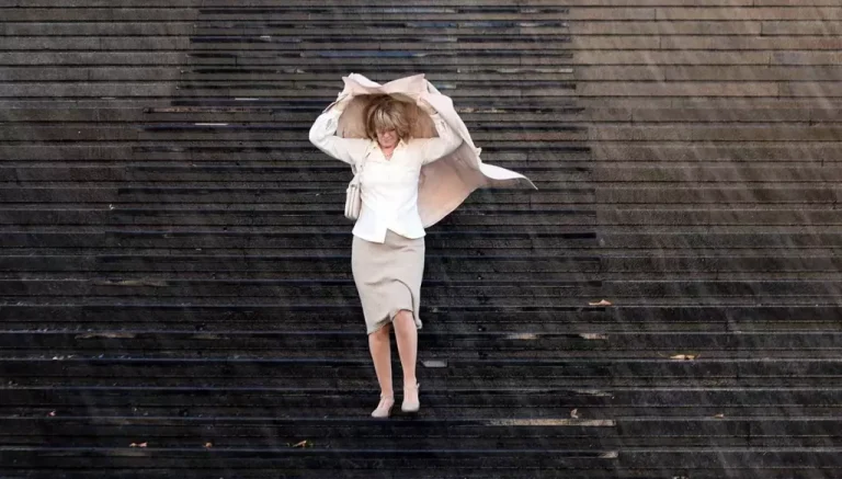 «Πραγματικές αλήθειες» στο νέο Δημαρχείο