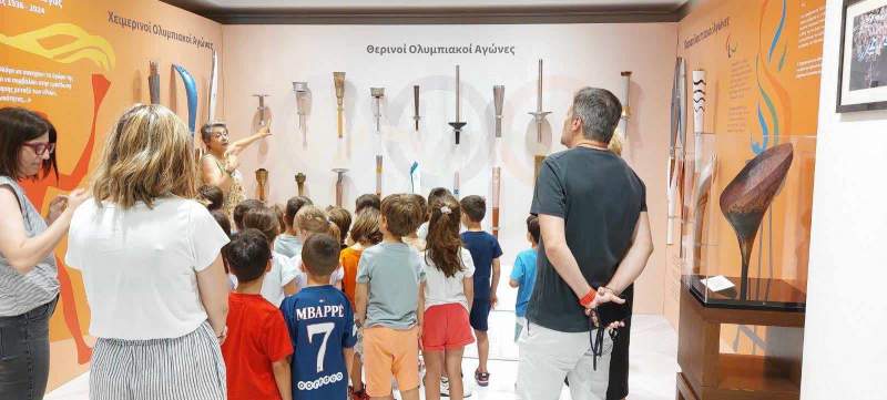 «Παρέλαση» επισκεπτών στην Έκθεση του σπιράλ - «Η Φλόγα του ωραίου, του μεγάλου και του αληθινού» θα… ανάψει ξανά από Σεπτέμβριο