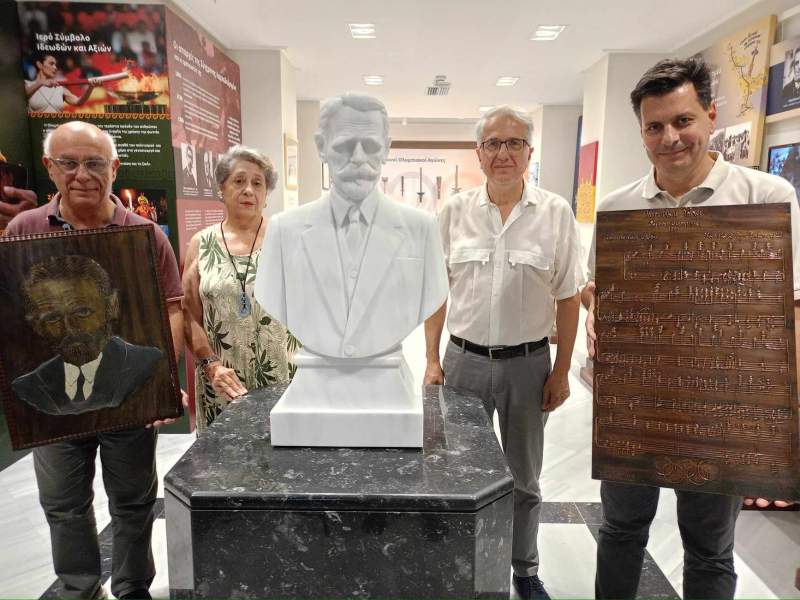 «Παρέλαση» επισκεπτών στην Έκθεση του σπιράλ - «Η Φλόγα του ωραίου, του μεγάλου και του αληθινού» θα… ανάψει ξανά από Σεπτέμβριο