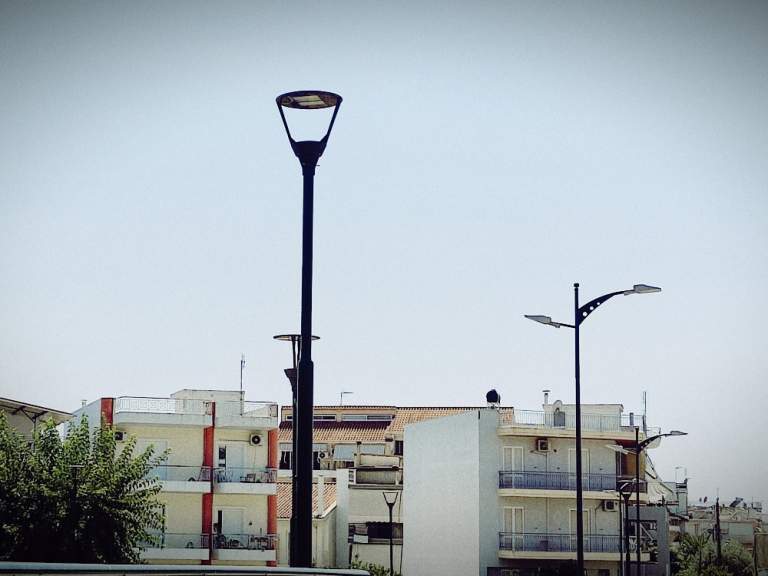 ΝΕΑ ΣΤΟΙΧΕΙΑ ΗΛΕΚΤΡΟΦΩΤΙΣΜΟΥ ΣΕ ΓΕΙΤΟΝΙΕΣ, ΠΛΑΤΕΙΕΣ ΚΑΙ ΣΧΟΛΕΙΑ ΤΗΣ ΠΑΤΡΑΣ