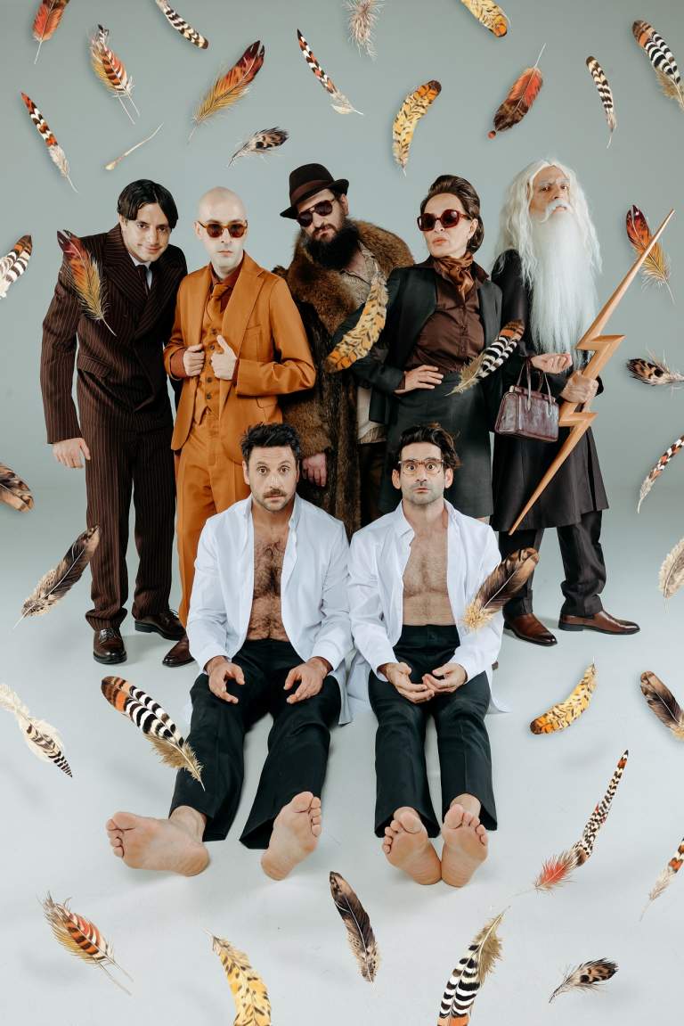 Οι Όρνιθες του Άρη Μπινιάρη με τον Οδυσσέα Παπασπηλιόπουλο και τον Γιώργο Χρυσοστόμου