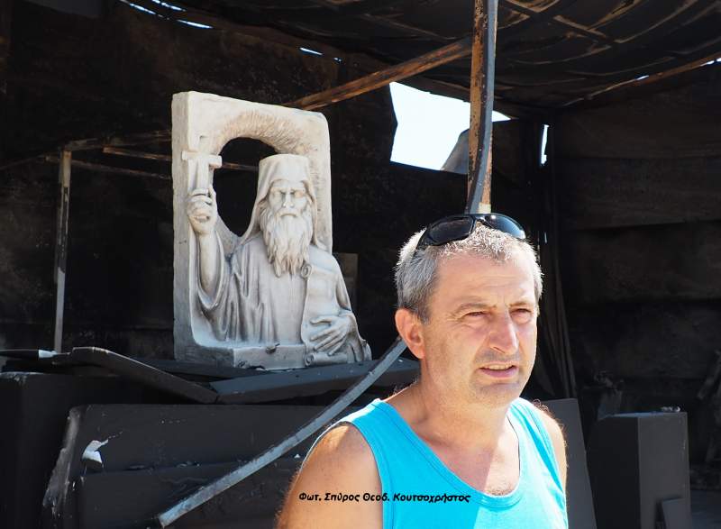 Όρθια η προτομή του Αγίου Σοφιανού μετά την πυρκαγιά της Βορειοανατολικής Αττικής